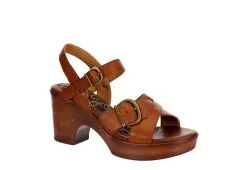 B.o.c Womens Garnet Platform Sandal - Tan